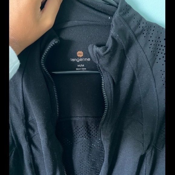 Workout pullover - Picture 3 of 3